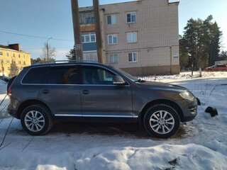2007 Volkswagen Touareg I Рестайлинг, серый, 1100000 рублей, вид 5