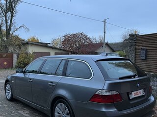 2009 BMW 5 серии 520i V (E60/E61) Рестайлинг, серебристый, 850000 рублей, вид 4