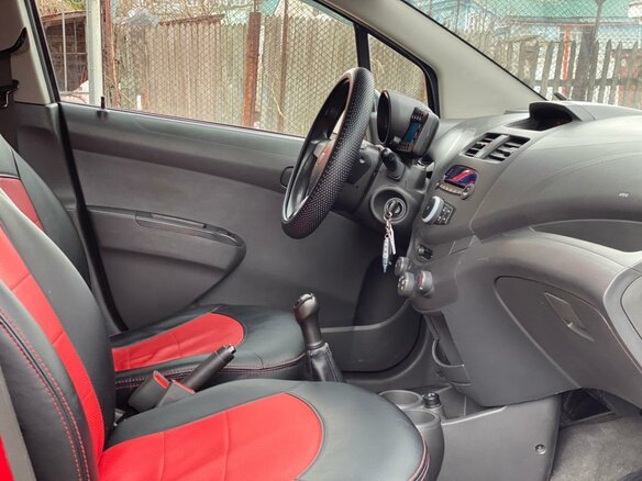 2011 Chevrolet Spark III, красный - вид 8