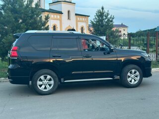 2018 Toyota Land Cruiser Prado 150 Series Рестайлинг 2, чёрный, 4690000 рублей, вид 3