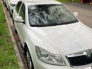 2012 Skoda Octavia II (A5) Рестайлинг, белый, 600000 рублей, вид 3