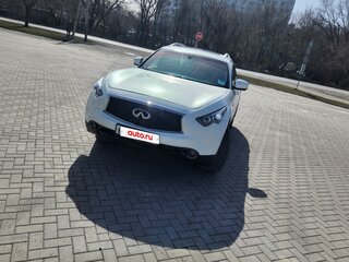 2010 Infiniti FX50 II (S51), белый, 2100000 рублей, вид 2