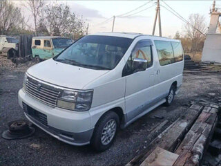 1997 Nissan Elgrand I (E50), белый, 900000 рублей, вид 2