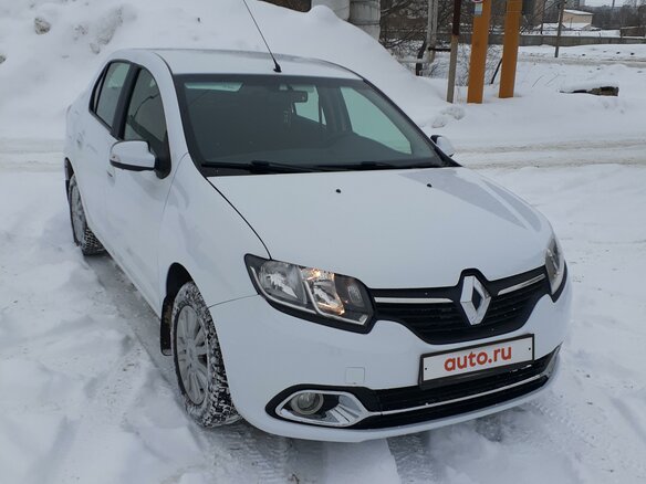 2015 Renault Logan II, белый - вид 1