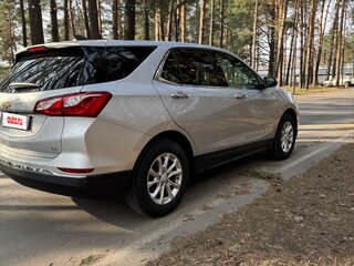 2019 Chevrolet Equinox III, серебристый, 1600000 рублей, вид 4