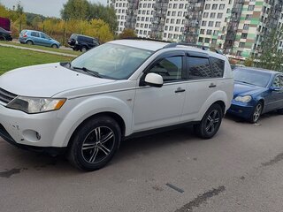 2006 Mitsubishi Outlander II, белый, 930000 рублей, вид 2