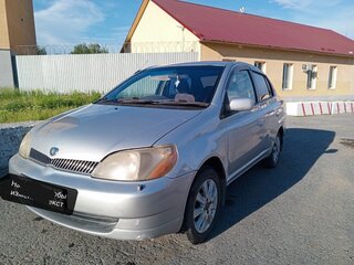2001 Toyota Platz, серый, 400000 рублей, вид 1
