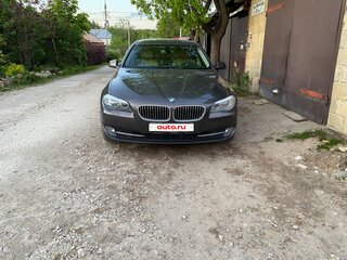 2010 BMW 5 серии 525d VI (F10/F11/F07), бежевый, 1800000 рублей, вид 1