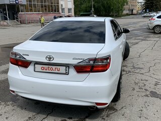 2016 Toyota Camry VII (XV50) Рестайлинг, белый, 2600000 рублей, вид 4