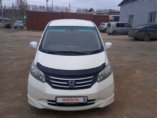 2011 Honda Freed I, белый, 1150000 рублей, вид 2