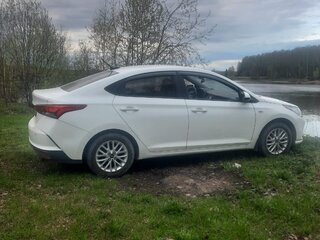 2020 Hyundai Solaris II Рестайлинг, белый, 1450000 рублей, вид 3