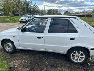 2001 Skoda Felicia I Рестайлинг, белый, 150000 рублей, вид 4