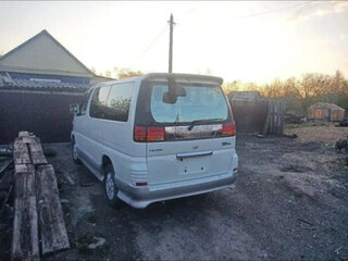 1997 Nissan Elgrand I (E50), белый, 900000 рублей, вид 4