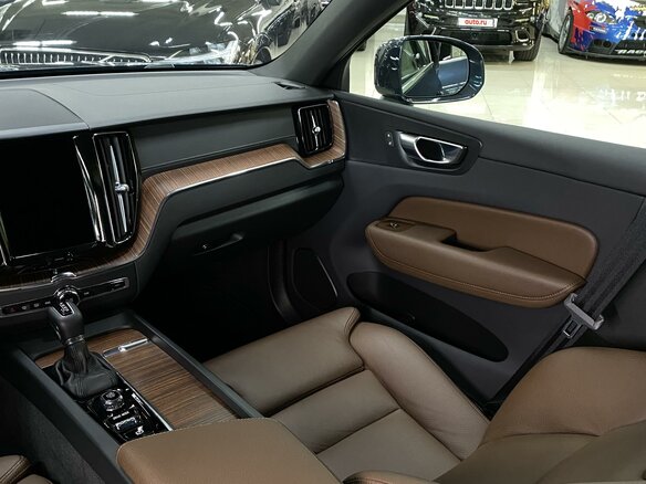 2020 Volvo XC60, голубой - вид 31