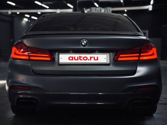 2019 BMW 5 серии M550i xDrive VII (G30/G31/G38), чёрный, 5990000 рублей - вид 5
