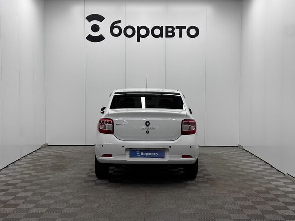 2016 Renault Logan II, белый, 690000 рублей - вид 4