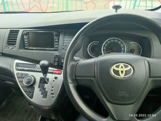 2012 Toyota ISis I Рестайлинг, серый, 1290000 рублей, вид 5