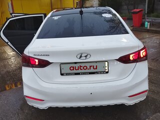 2017 Hyundai Solaris II, белый, 770000 рублей, вид 3