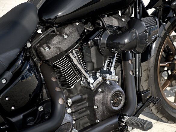 2024 Harley-Davidson Low Rider ST, чёрный, 2350000 рублей - вид 11