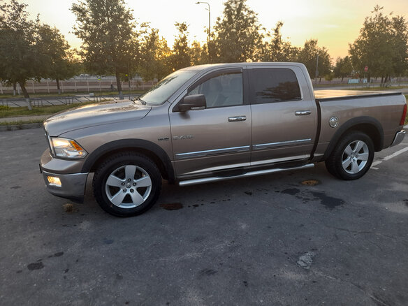 2009 Dodge RAM IV (DS/DJ), коричневый, 2680320 рублей - вид 4