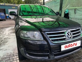 2006 Volkswagen Touareg I, чёрный, 850000 рублей, вид 3