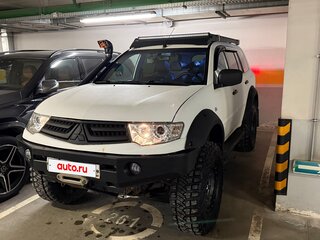 2013 Mitsubishi Pajero Sport II Рестайлинг, белый, 2200000 рублей, вид 1