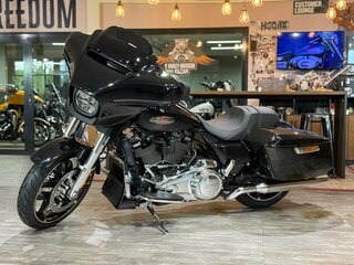 2024 Harley-Davidson Street Glide, чёрный, 3800000 рублей, вид 1