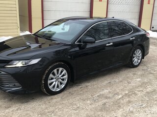 2019 Toyota Camry VIII (XV70), чёрный, 3230000 рублей, вид 1