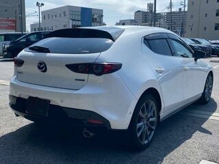 2023 Mazda 3 IV (BP), белый, 1315000 рублей, вид 4