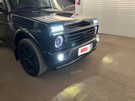 2018 Lada (ВАЗ) 2121 (4x4) Urban I Рестайлинг, чёрный, 750000 рублей, вид 3