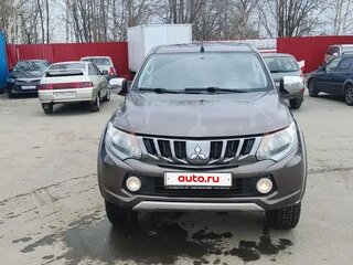 2018 Mitsubishi L200 V, коричневый, 2500000 рублей, вид 2