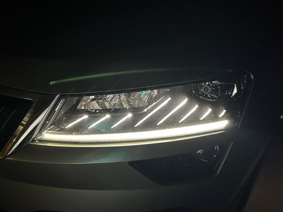 2021 Skoda Karoq DSG6 I, коричневый, 2815000 рублей - вид 12