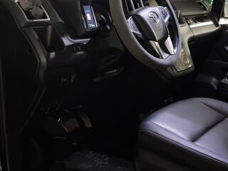 2021 Toyota Granvia II, чёрный, 8400000 рублей, вид 5