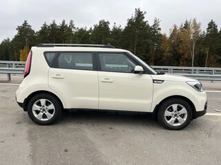 2018 Kia Soul II Рестайлинг, бежевый, 1490000 рублей, вид 1