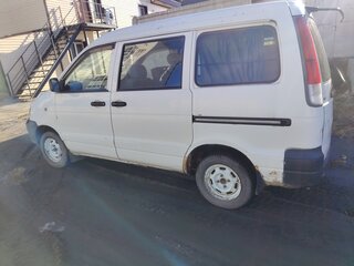 2001 Toyota Town Ace III, белый, 250000 рублей, вид 4
