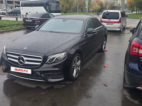 2018 Mercedes-Benz E-Класс 220 d V (W213, S213, C238), чёрный, 2100000 рублей, вид 2