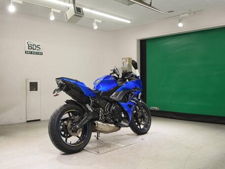 2017 Kawasaki Ninja 650, синий, 677000 рублей, вид 5