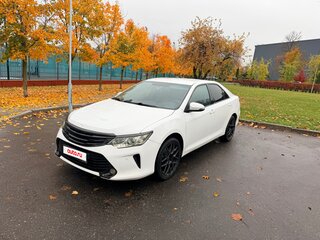2016 Toyota Camry VII (XV50) Рестайлинг, белый, 1465000 рублей, вид 1
