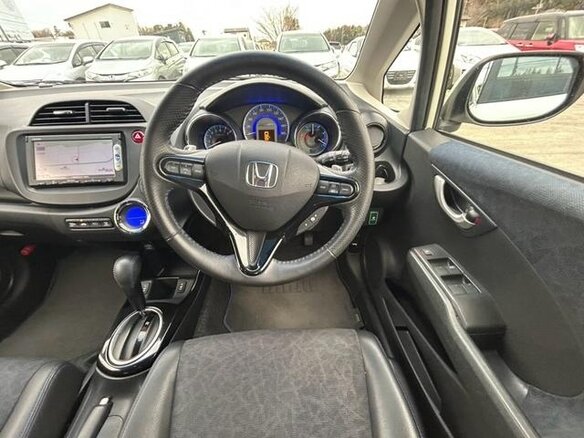 2014 Honda Fit Shuttle I Рестайлинг, белый, 712000 рублей - вид 11