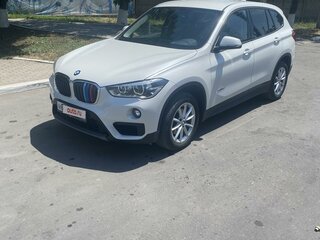 2017 BMW X1 18i sDrive II (F48), белый, 2950000 рублей, вид 2