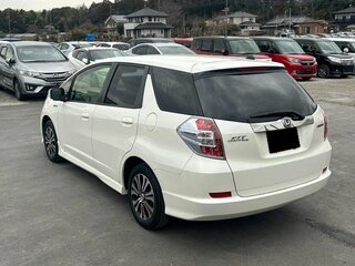 2014 Honda Fit Shuttle I Рестайлинг, белый, 712000 рублей, вид 4