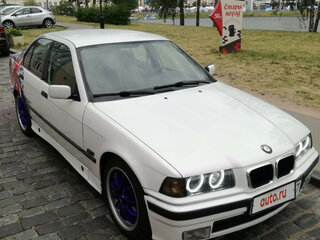1994 BMW 3 серии M50 320i III (E36), белый, 359303 рублей, вид 3