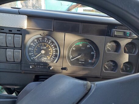 1998 Iveco EuroTech, зелёный, 520000 рублей, вид 1