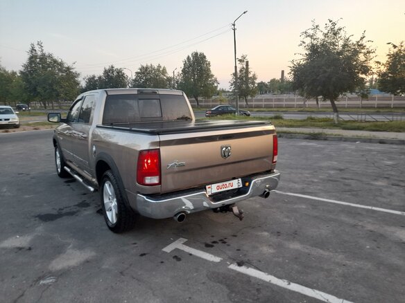 2009 Dodge RAM IV (DS/DJ), коричневый, 2680320 рублей - вид 3
