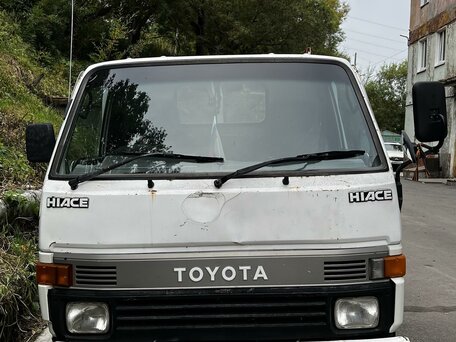 1994 Toyota Dyna, белый, 800000 рублей, вид 1