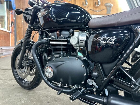 2020 Triumph Bonneville T120, чёрный, 1270000 рублей - вид 13