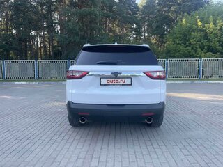 2021 Chevrolet Traverse II, белый, 3300000 рублей, вид 3