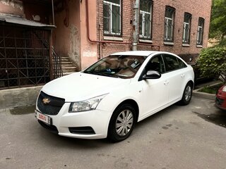 2010 Chevrolet Cruze I, белый, 600000 рублей, вид 3