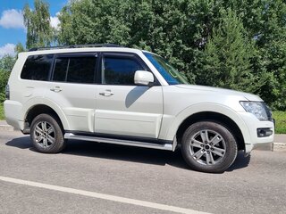2015 Mitsubishi Pajero IV Рестайлинг 2, белый, 2190000 рублей, вид 2