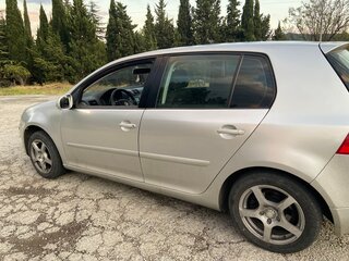 2004 Volkswagen Golf V, серебристый, 580000 рублей, вид 5